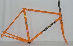 ほっこりホコリ被ってますロードバイク　ビンテージ　ミヤタ　EddyMerckx エディメルクス　宮田